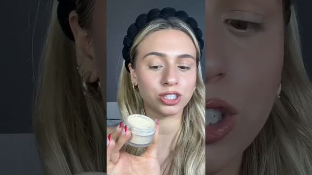 How to use Setting Powder Properly! #settingpowder #lauramercier #makeuptutorial #makeupartist смотреть онлайн