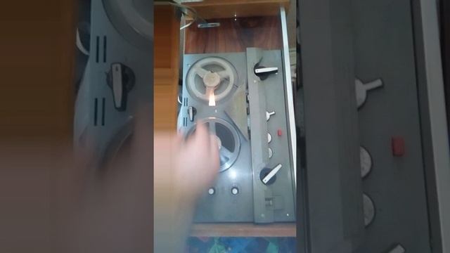 Катушечный магнитофон "Днипро" смотреть онлайн