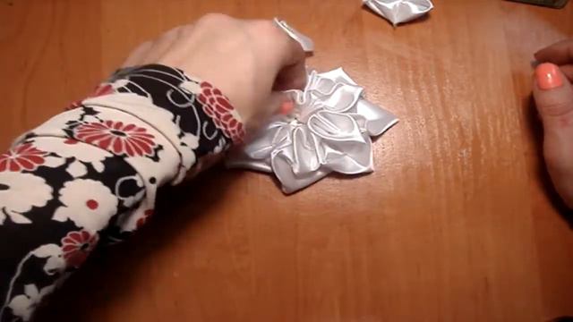 Большой пышный бант смотреть онлайн