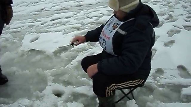 Призовая ловля "Рождественская мормышка 2012! смотреть онлайн