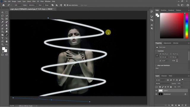 Ceate Neon Glow Lines Effect Around Person | Photoshop Tutorial смотреть онлайн