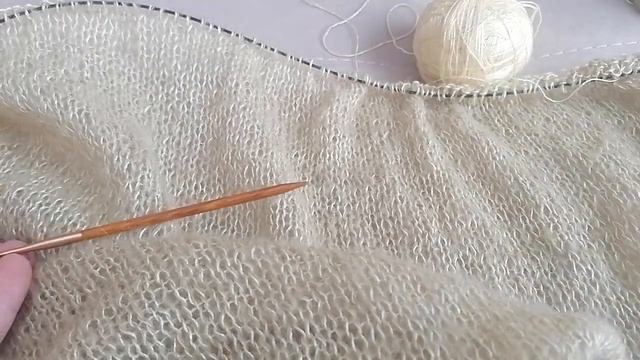 Как ВЯЖУ УГОЛОК косынки? #вязание #вязаниеспицами #вяжупро смотреть онлайн