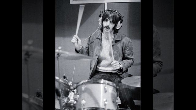 The Beatles - While My Guitar Gently Weeps (Isolated Tambourine) смотреть онлайн