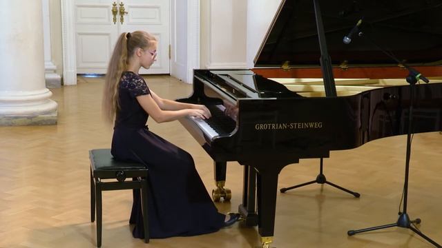Ф. Лист - Этюд по Паганини № 2 Исполняет Наталия Медведева, 15 лет, педагог Ирина Андреевна Письма смотреть онлайн