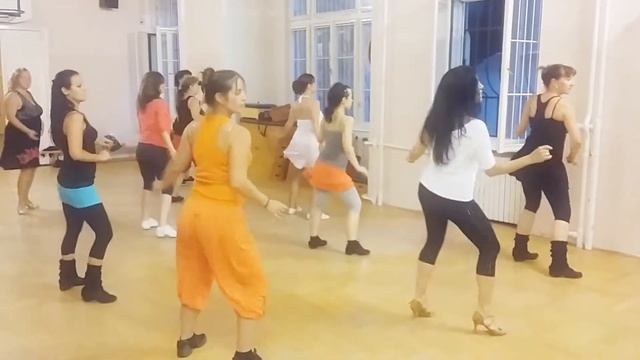 BACHATA COREOGRAFÍAS" Loco " Enrique Iglesias смотреть онлайн