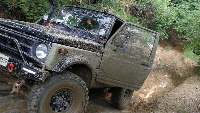 Suzuki Samurai SJ413 смотреть онлайн
