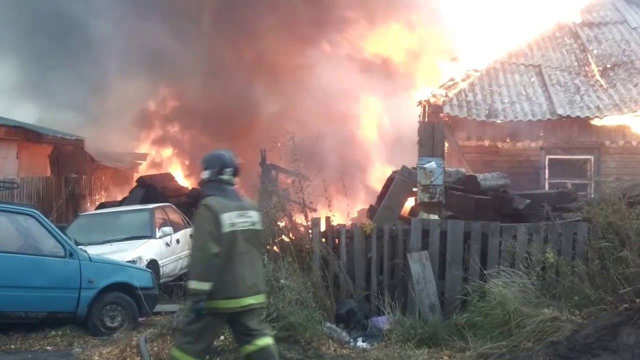 Сгорел дом. Пожар в городе Новоалтайске Болотная 17 смотреть онлайн