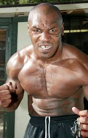 Бухой суицидник докопался до Майка Тайсона и был успешно опиздюлен. смотреть онлайн