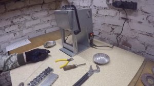 Бизнес в гараже  Литье рыболовных грузил  100 оливок за один час!