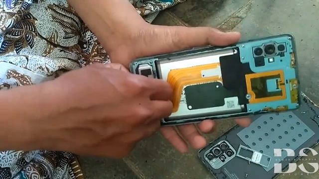 DISASSEMBLY (BONGKAR) SAMSUNG A715 смотреть онлайн