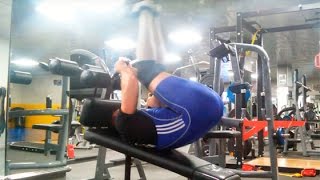 Подъём ног на наклонной скамье: техника выполнения смотреть онлайн