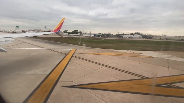Southwest Airlines Boeing 737-800 Take off Houston Hobby Airport смотреть онлайн