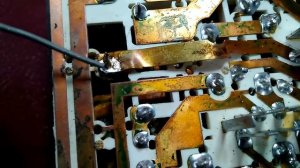 Почему горит предохранитель отопителя на Шевиниве???