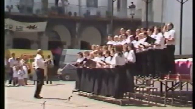 Azkoitiko festetan banda, abesbatza eta dantza herriko plazan 1986 смотреть онлайн