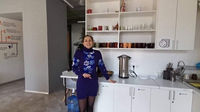 Цветовое решение для кухни - фасады и столешница. смотреть онлайн