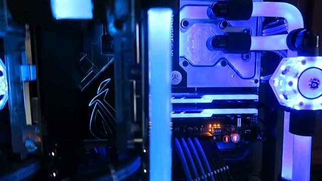 the Tower 900 :Glass Tubing dual loop with Vue inside смотреть онлайн