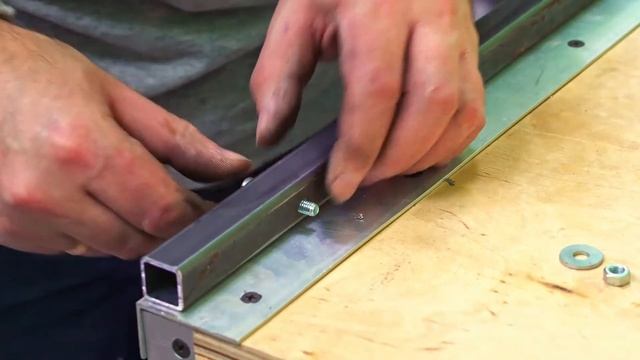 Тележка из фанеры, профильной трубы своими руками. Надежная и компактная. смотреть онлайн