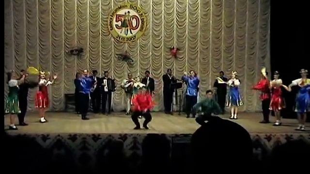 Ансамбль Кадынжа Русский танец. 2007 год смотреть онлайн