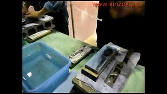 Мастер-класс в Японии по заточке ножа на водном камне смотреть онлайн
