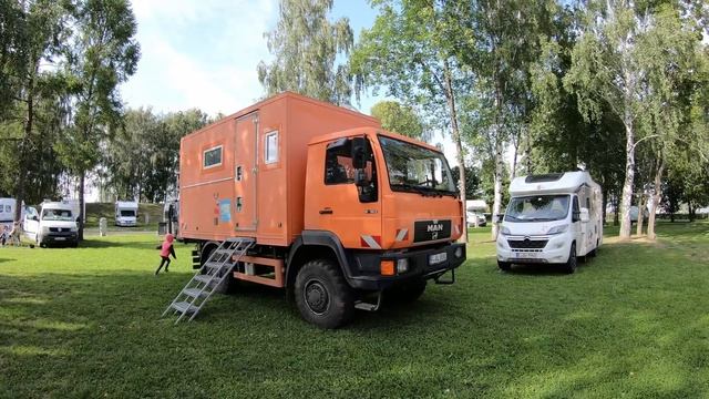 НА АВТОДОМЕ ПО РОССИИ С РЕБЁНКОМ. ПУТЕШЕСТВИЕ СОРВАЛОСЬ! КЕМПИНГ СУЗДАЛЬ. смотреть онлайн