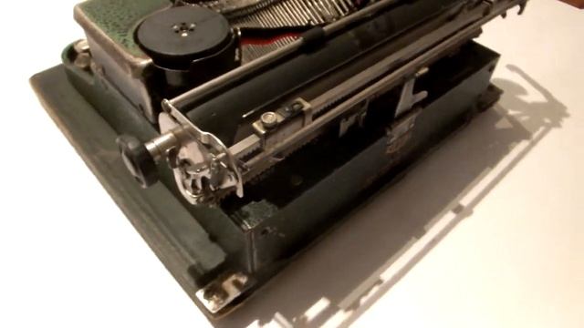 Печатная машинка ROYAL смотреть онлайн