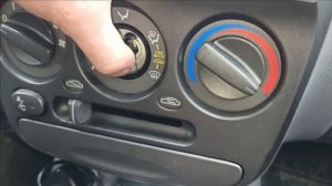 замена лампочек подсветки в консольной панели Hyundai Accent (БЕЗ танцев с бубном) #Фсёпро100