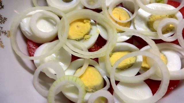 Салат из помидоров и яиц по-немецки смотреть онлайн