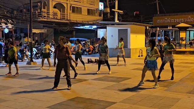 Таиланд Паттайя, танцы на берегу моря. смотреть онлайн