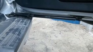 ремонт газового упора багажника Mitsubishi Pajero IV