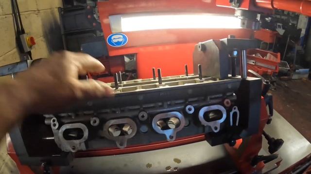 Ford Cosworth YB Cylinder Head Recondition | How I use my PROVALVE 800S Valve Seat cutting machine смотреть онлайн