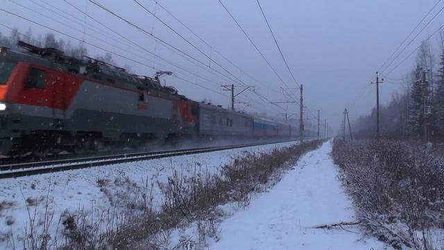 Электровоз ЭП20-031 с фирменным поездом "Янтарь" смотреть онлайн