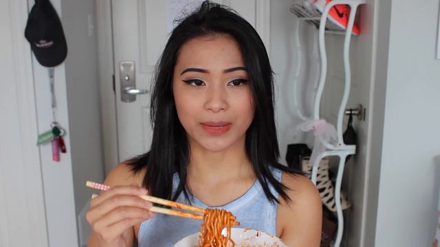 SUPER Spicy Noodle Challenge + SCORPION PEPPER смотреть онлайн