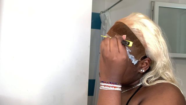 J’ESSAYE DE ME TRANSFORMER EN BARBIE VERSION NOIR | Ft ISEE HAIR смотреть онлайн