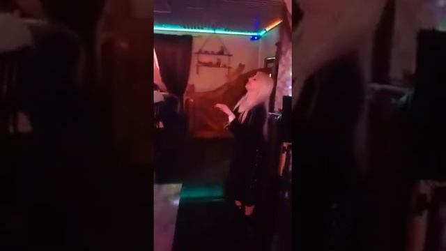 Ресторан «Каспий»....»ЧарИвна скрипка»(украинская песня Таисии Повалий) на юбилее гостьи. смотреть онлайн