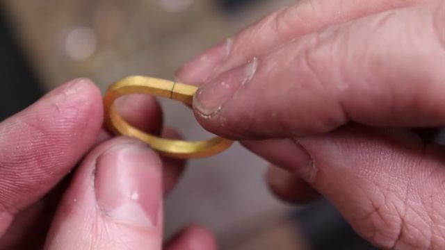 Handmade Gold and Diamond Wedding Bands from Scratch смотреть онлайн