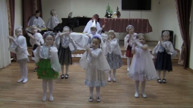 Хоровой ансамбль ГРЭР Снег снежок смотреть онлайн