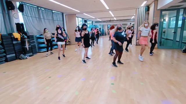 Orishas - Represent Cuba - Zumba Fitness, Coreografía Marvely смотреть онлайн