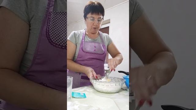 Сочники с творогом. смотреть онлайн