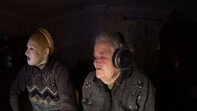 БАБУЛЯ ХИККАНА: ЛАРИНА ТРАВЯТ? смотреть онлайн