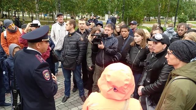Перед задержанием Юлии Сажневой, Сургут, у Авроры 14.30 09.09.2018 смотреть онлайн
