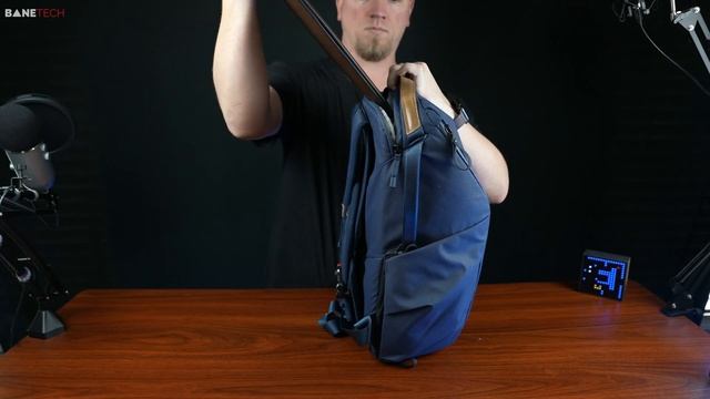 MacBook Pro Leather Sleeve - NOMAD Rugged Leather Sleeve and Mouse Pad смотреть онлайн