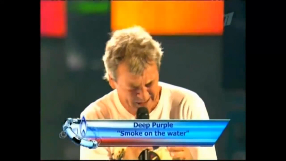 Deep Purple - "Smoke On The Water" (Live In Moscow 2008) смотреть онлайн