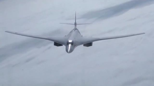 Крылатые ракеты невидимки делающие Ту-160 «Белый Лебедь» ещё более устрашающим оружием смотреть онлайн