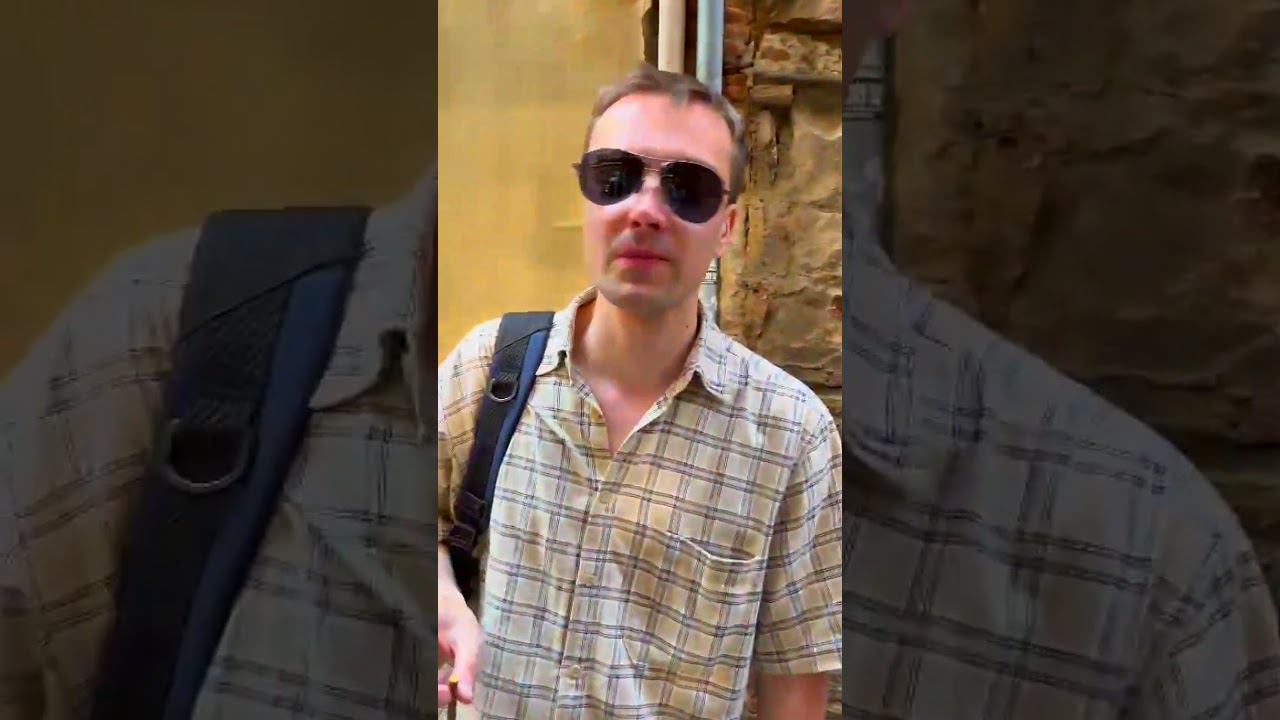 Суета в переулке #shorts #испания #барселона смотреть онлайн