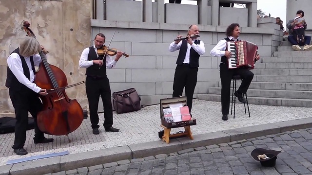 ЕВРОПЕЙСКАЯ КУЛЬТУРА ► Уличная Музыка, Оркестр Из 4 Человек смотреть онлайн