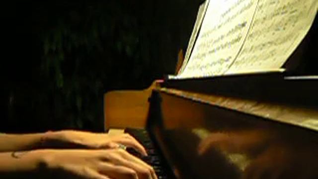 bellas lullaby--piano :) смотреть онлайн