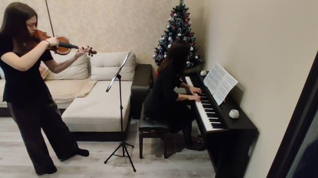 Олеся и Валерия Давыдовы        С. Рахманинов 2 часть 2-го концерта в переложении Крейслера