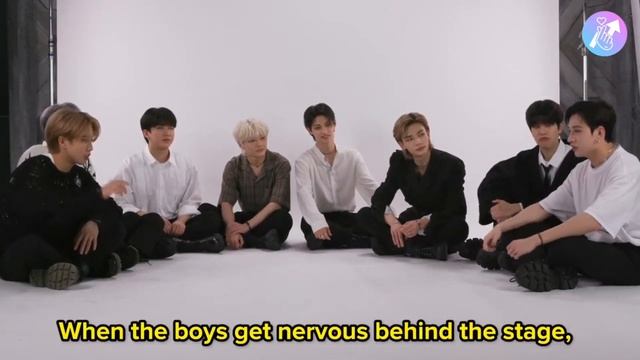 [Русская озвучка by Ayka] Stray Kids рассказывают, какая песня описывает их и многое др. | BuzzFeed смотреть онлайн
