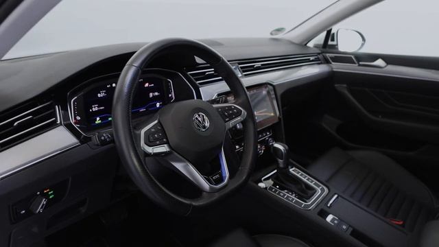 Volkswagen Passat Variant 1.4TSI DSG GTE смотреть онлайн