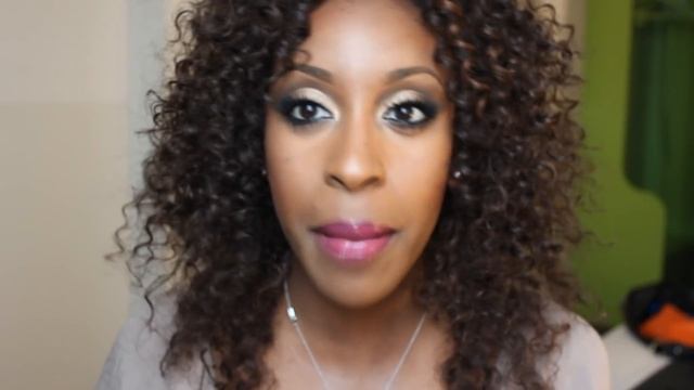 Yves Saint Laurent Cosmetic Review смотреть онлайн